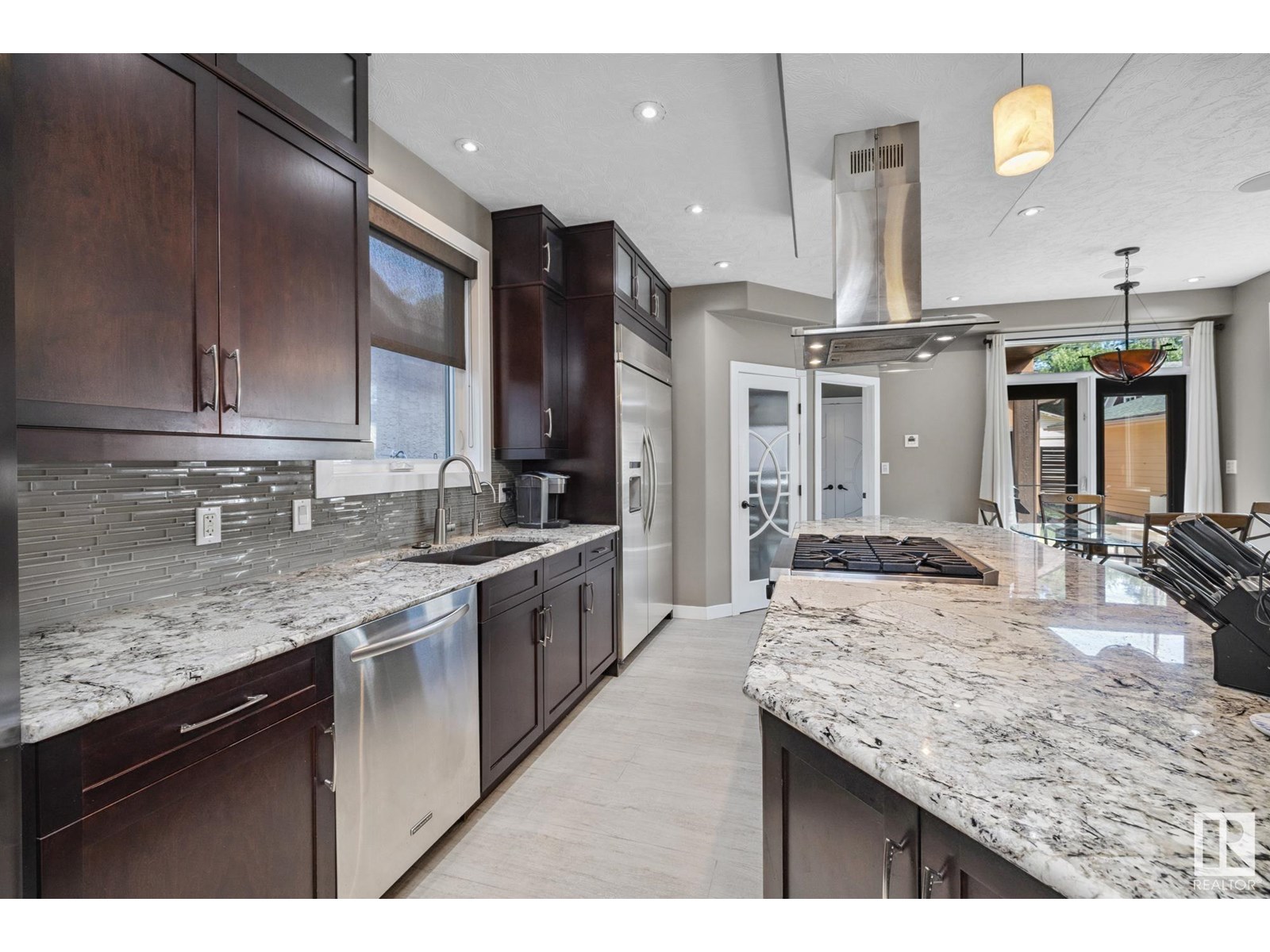 Photo 15 of 6520 111 Av Nw, Edmonton AB