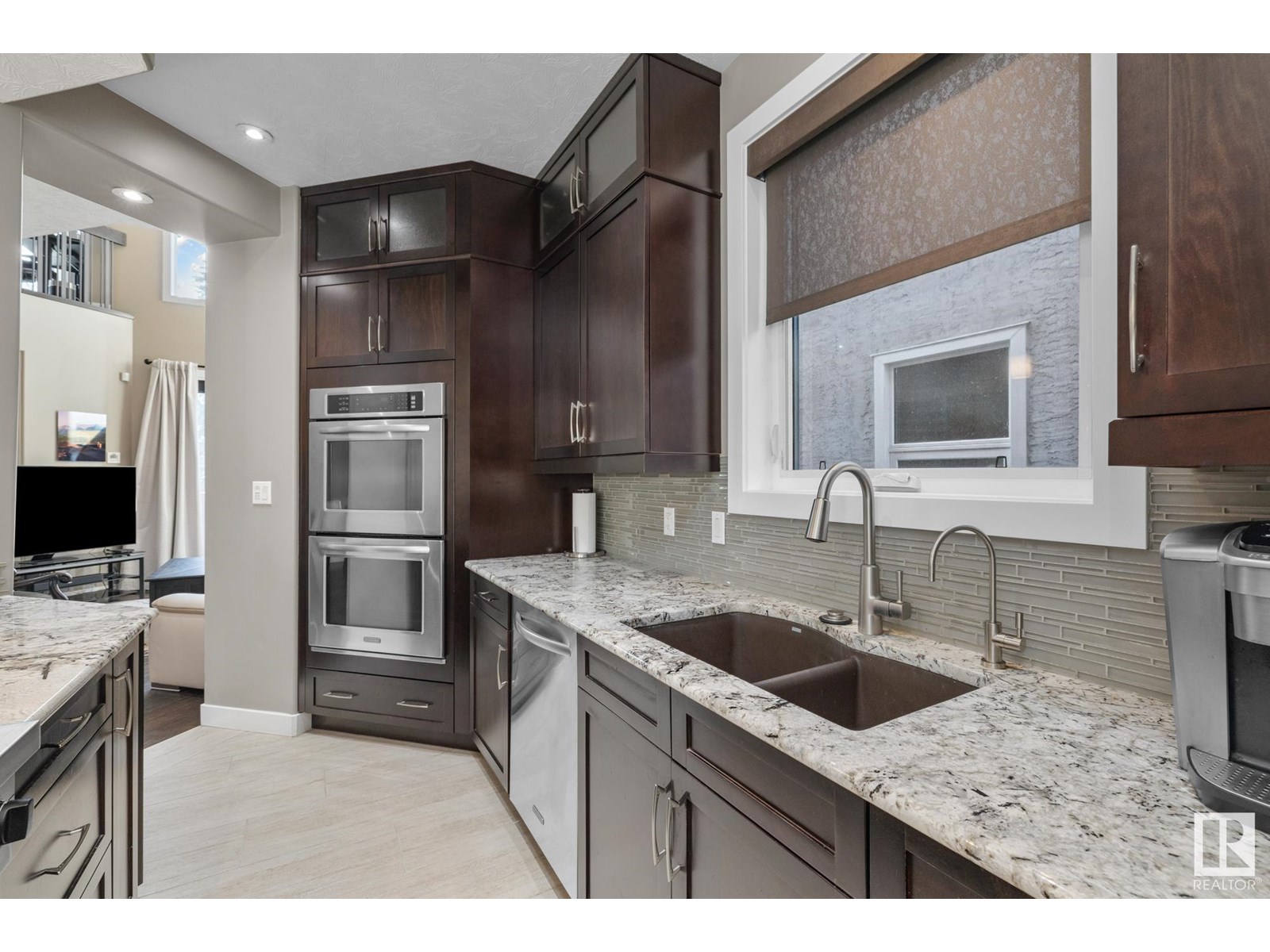 Photo 17 of 6520 111 Av Nw, Edmonton AB