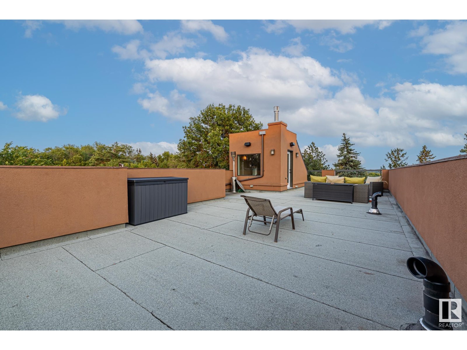 Photo 46 of 6520 111 Av Nw, Edmonton AB