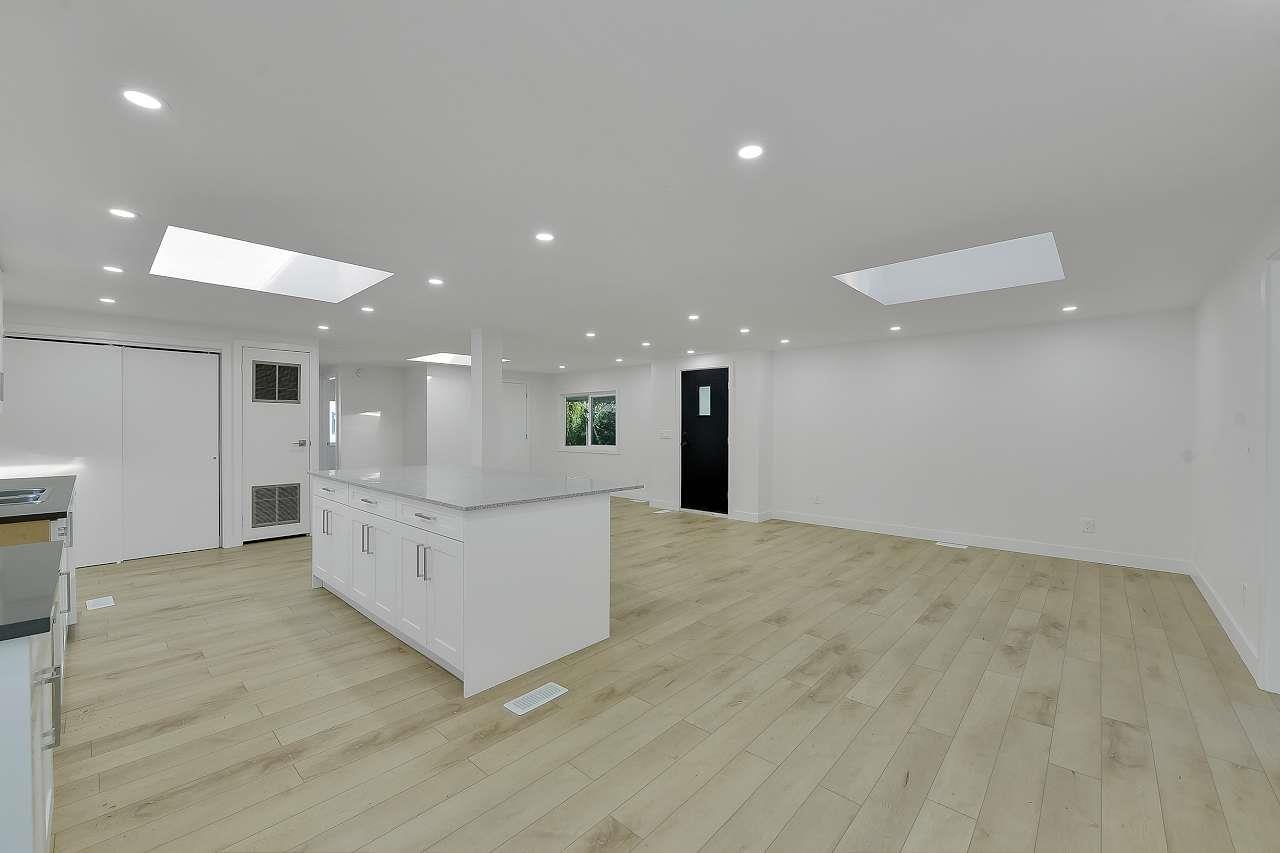 Photo 11 of 339 1840 160 Street, Surrey BC