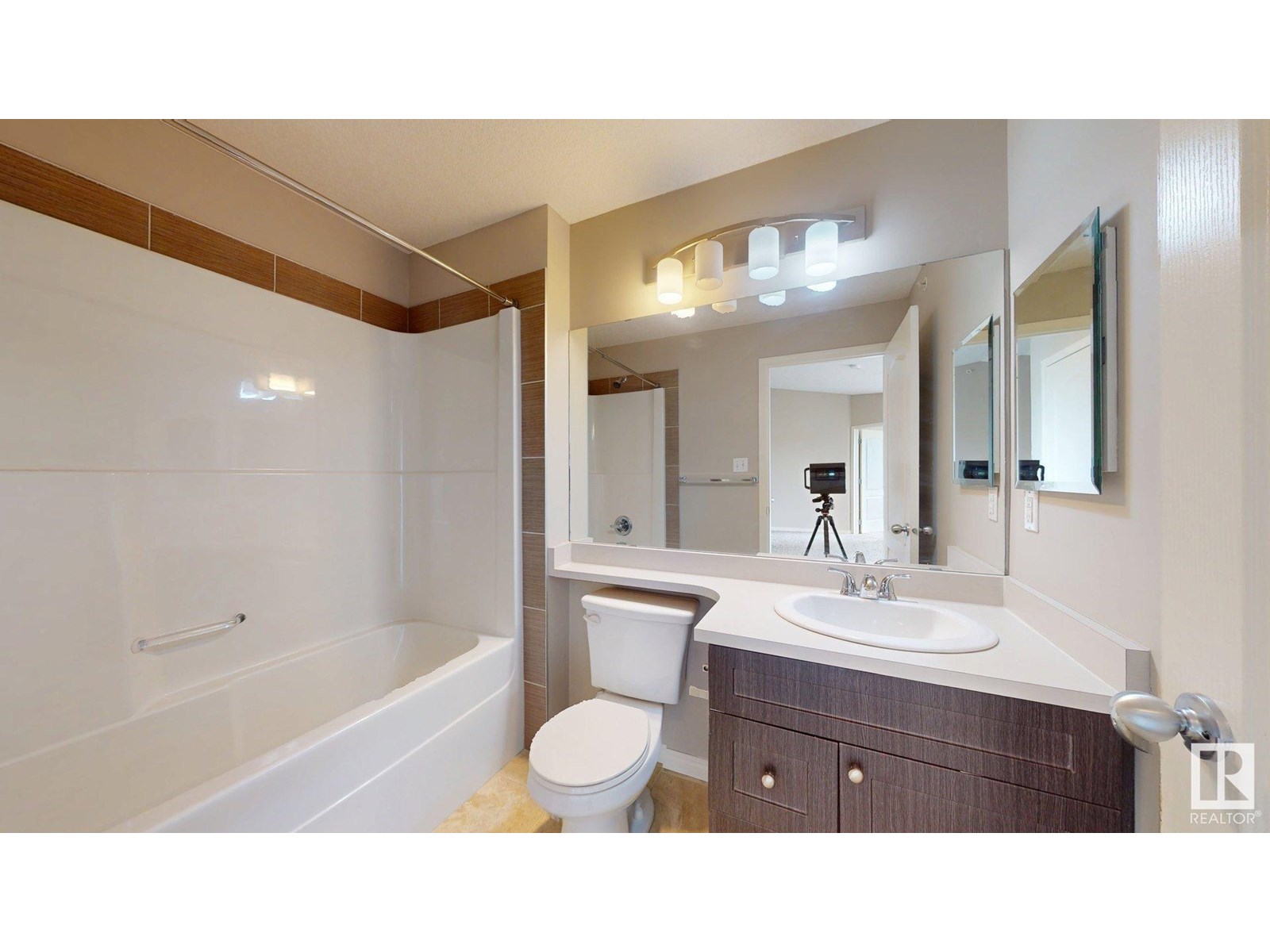 Photo 12 of 418 1520 Hammond Gate Ga Nw, Edmonton AB