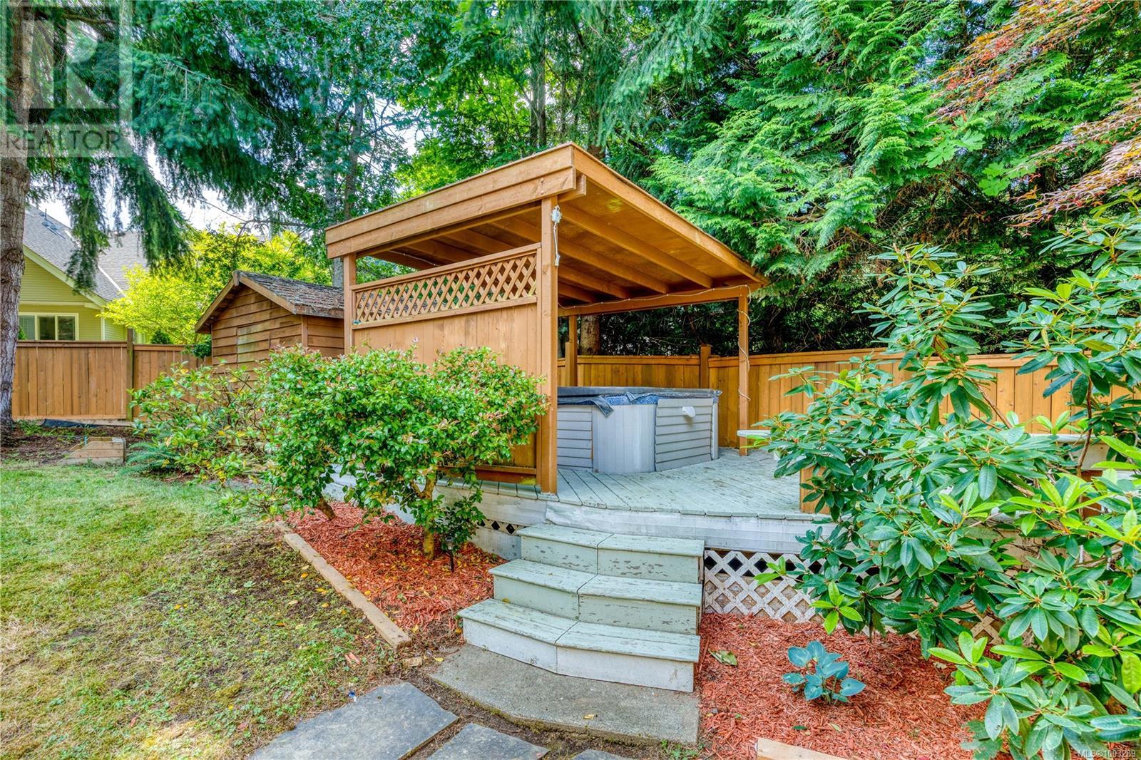 5352 Coastview Pl, Nanaimo