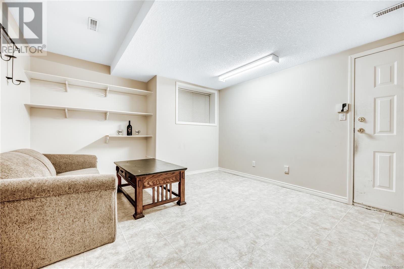 5352 Coastview Pl, Nanaimo