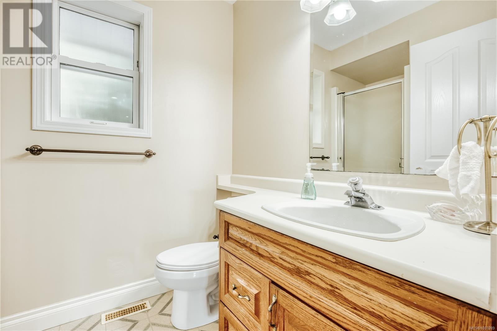 5352 Coastview Pl, Nanaimo
