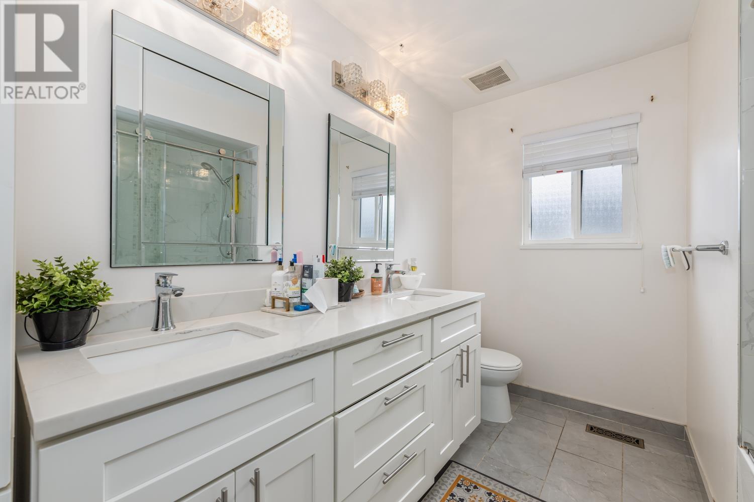 3661 E 27TH AVENUE, Vancouver