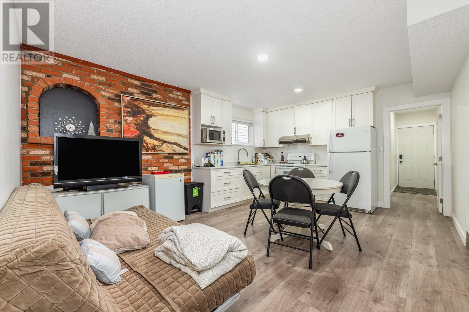 3661 E 27TH AVENUE, Vancouver