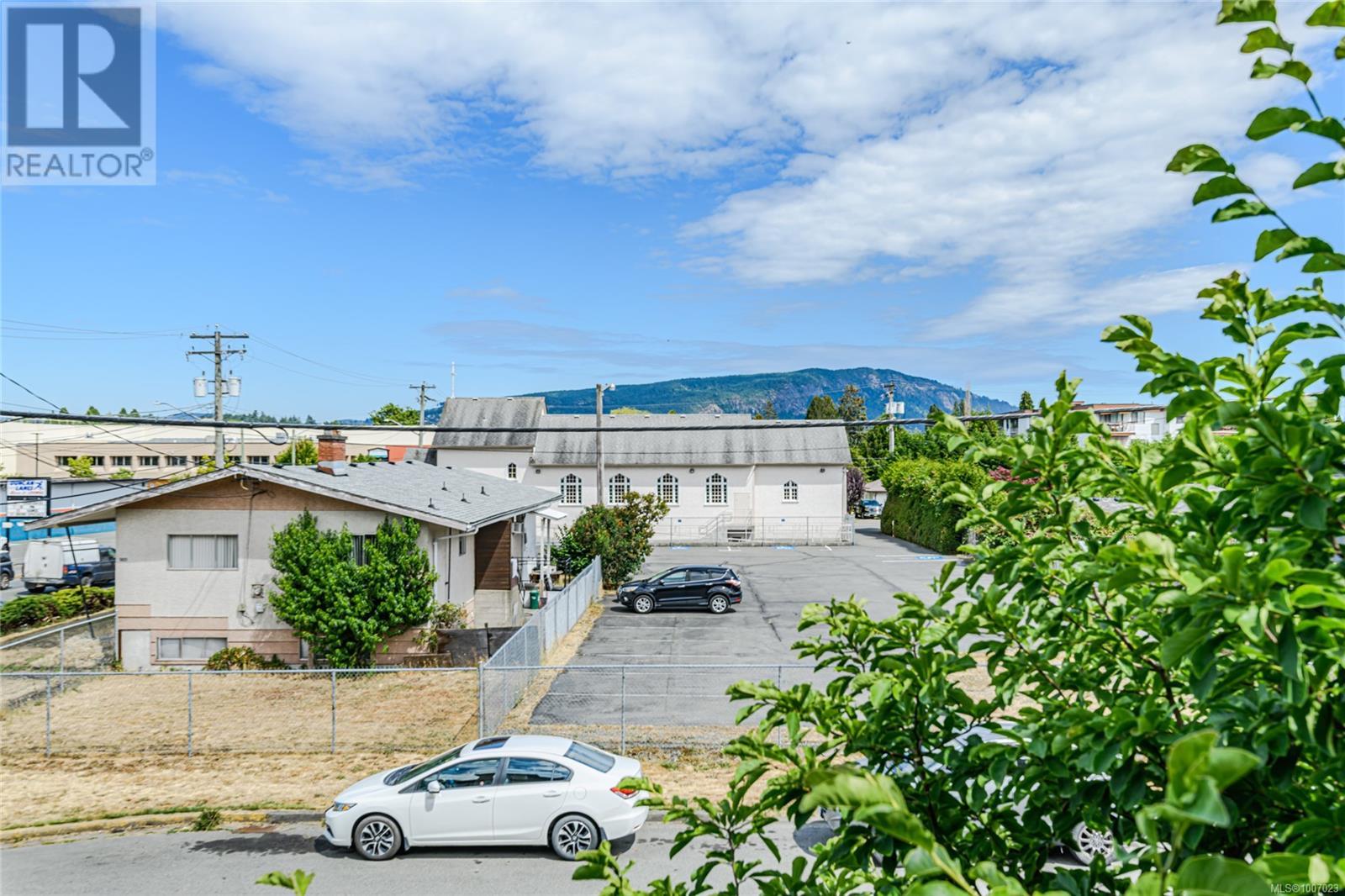 Photo 32 of 203 5822 Garden St, Duncan BC