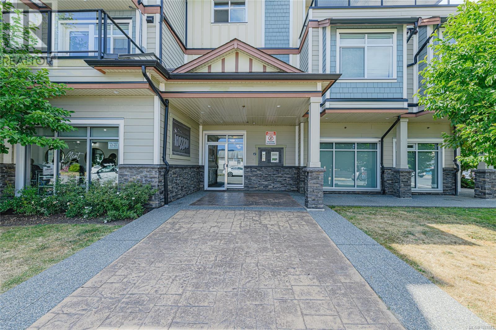 Photo 43 of 203 5822 Garden St, Duncan BC