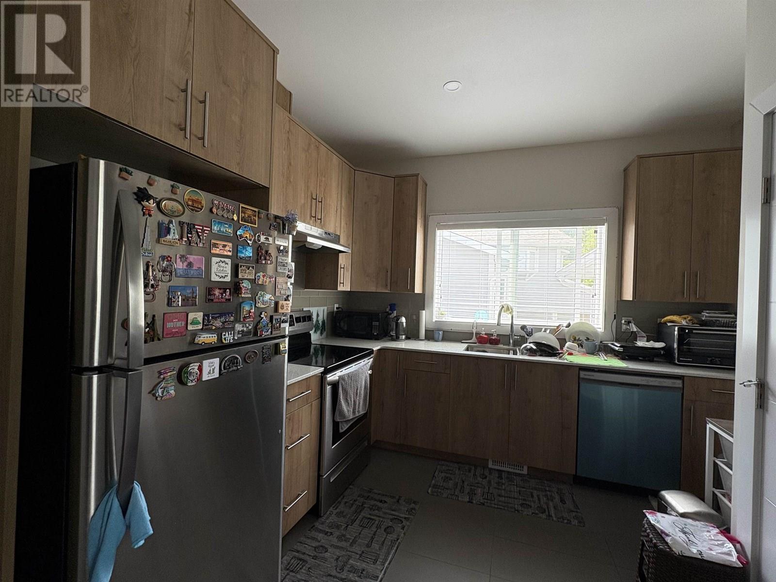 3803 PINEWOOD AVENUE, Prince George