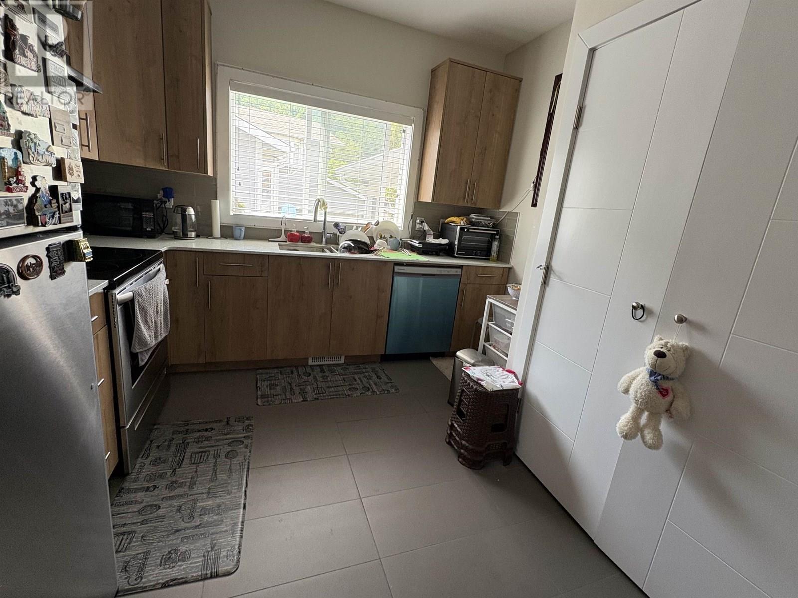 3803 PINEWOOD AVENUE, Prince George