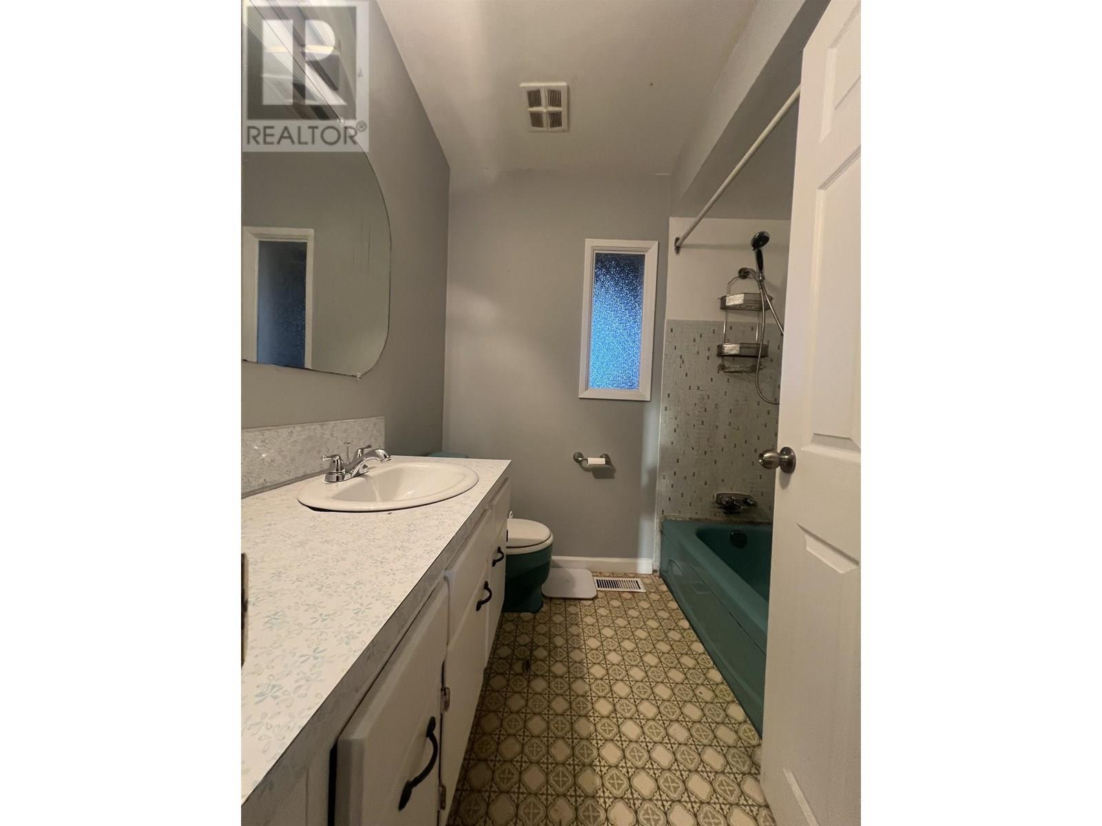 Photo 8 of 5185 N Whitworth Crescent, Delta BC