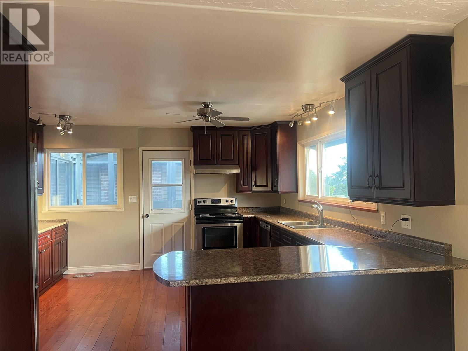 Photo 6 of 5185 N Whitworth Crescent, Delta BC