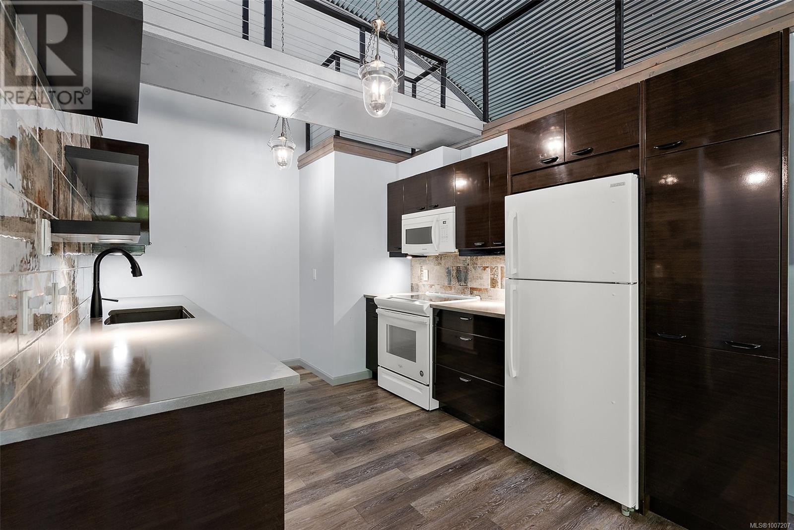  5523 Croydon Place, Sooke