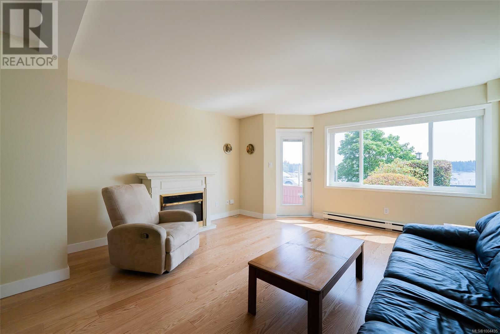 #101 145 NEWCASTLE AVE - Image 14