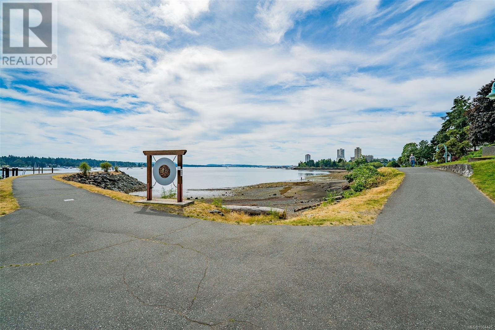 #101 145 NEWCASTLE AVE - Image 41