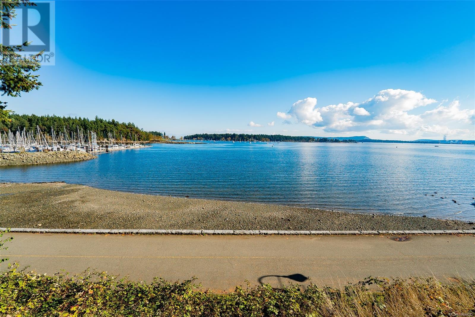 #101 145 NEWCASTLE AVE - Image 32