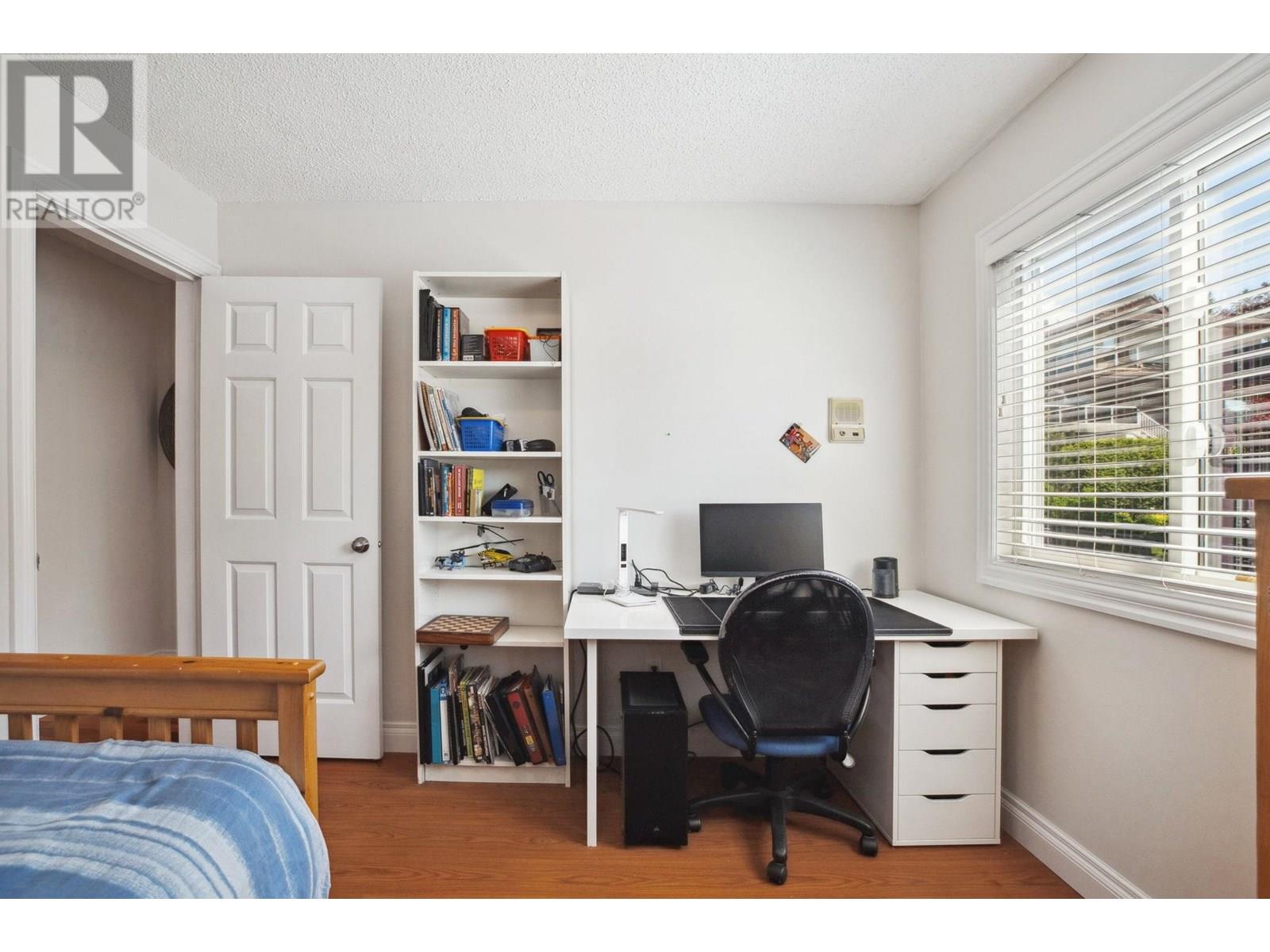 Photo 17 of 7347 Queenston Court, Burnaby BC