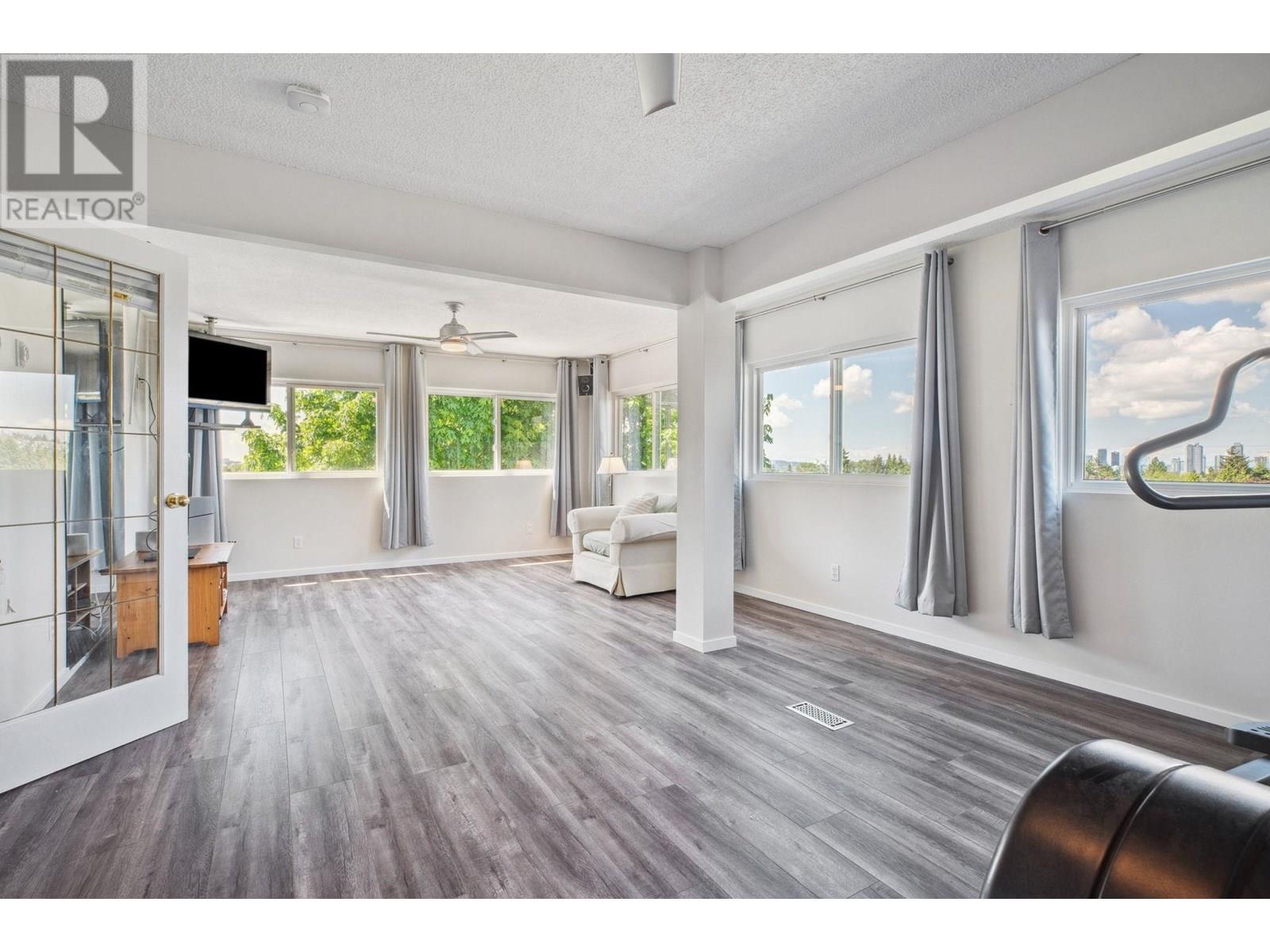 Photo 18 of 7347 Queenston Court, Burnaby BC