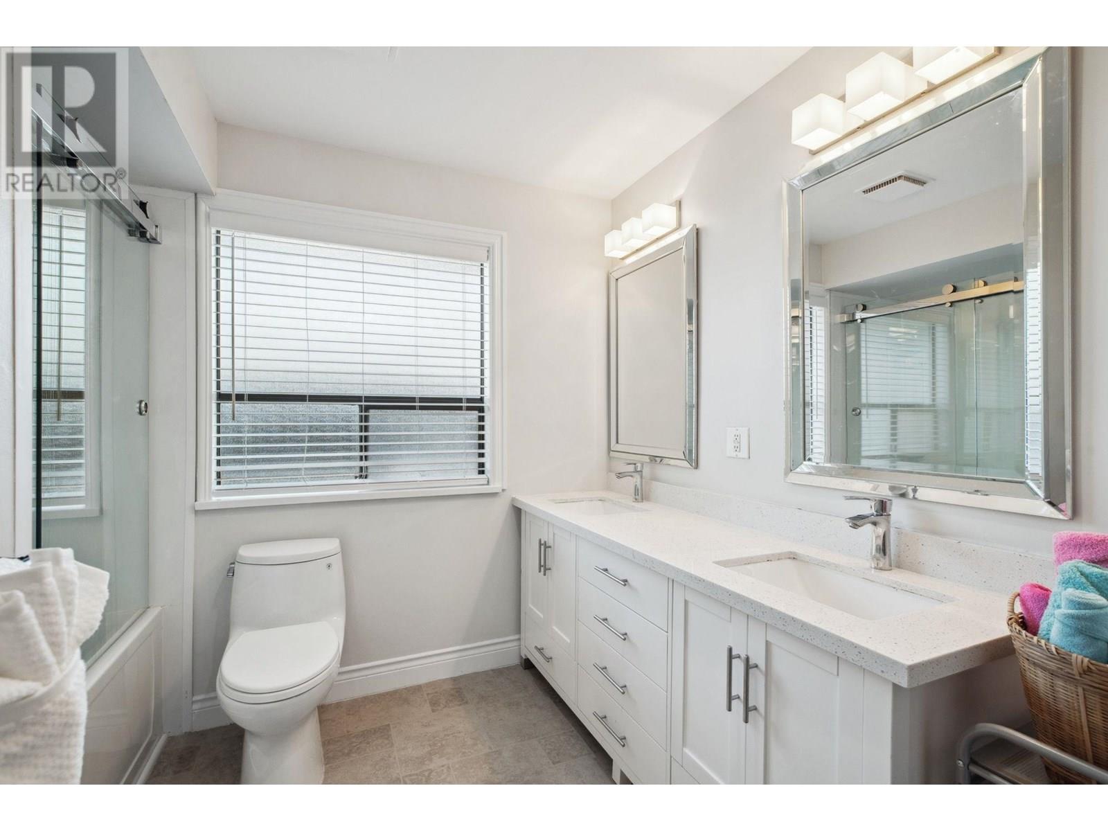 Photo 14 of 7347 Queenston Court, Burnaby BC
