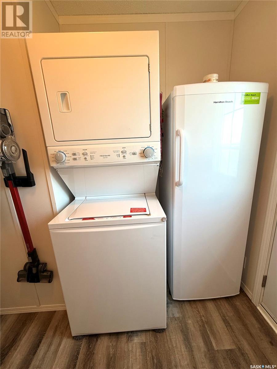 Photo 5 of 11 Lakeview Drive, Webb Rm No 138 SK