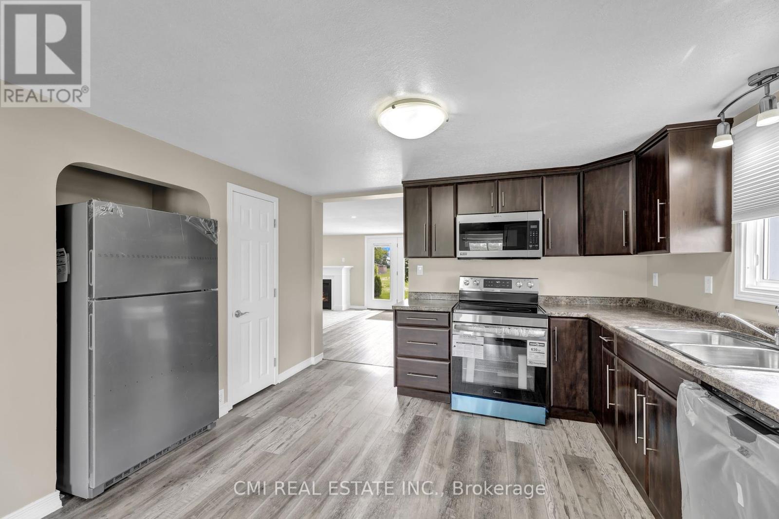 Photo 6 of 5840 Telfer Road, Sarnia ON