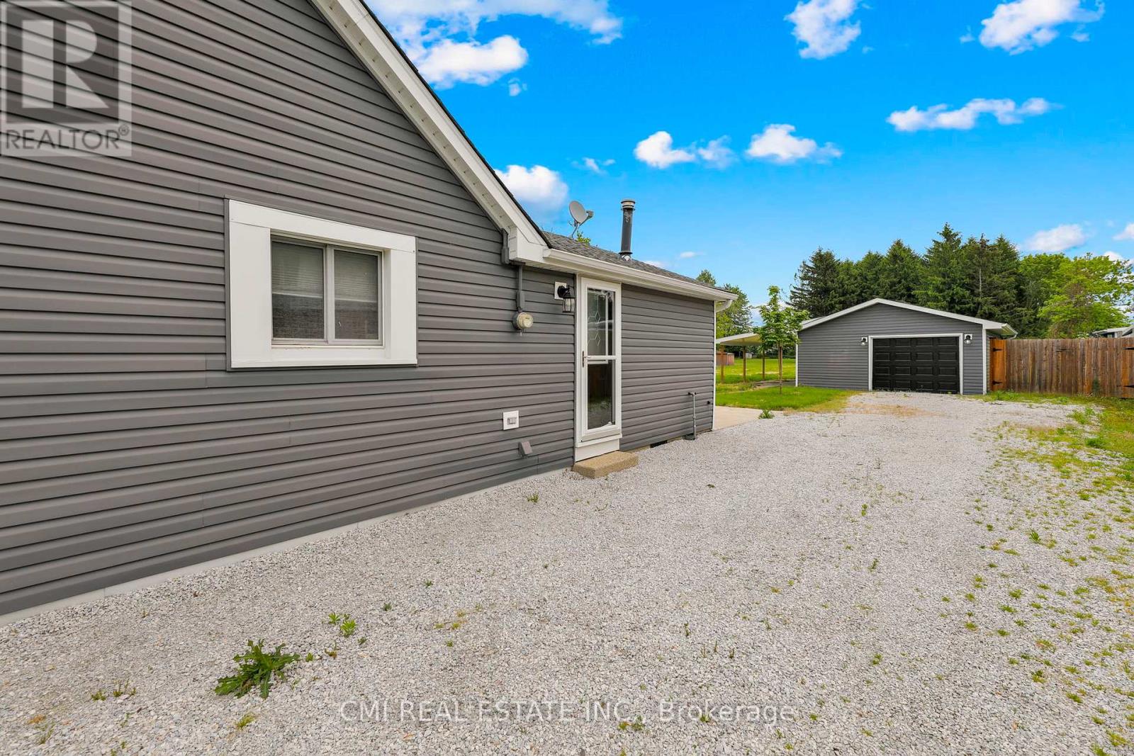 Photo 7 of 5840 Telfer Road, Sarnia ON