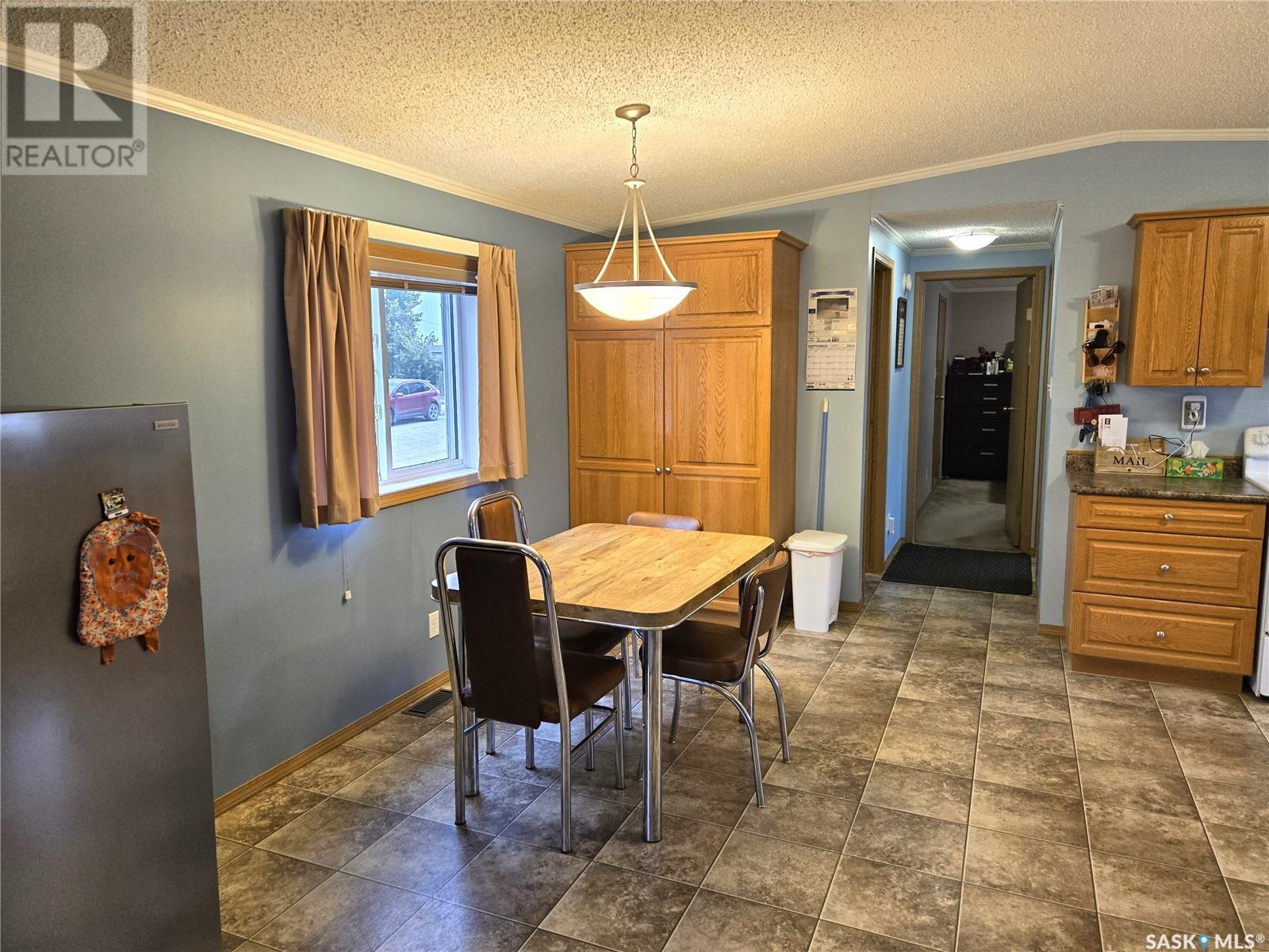 Photo 12 of 112 2nd Avenue, Macrorie SK