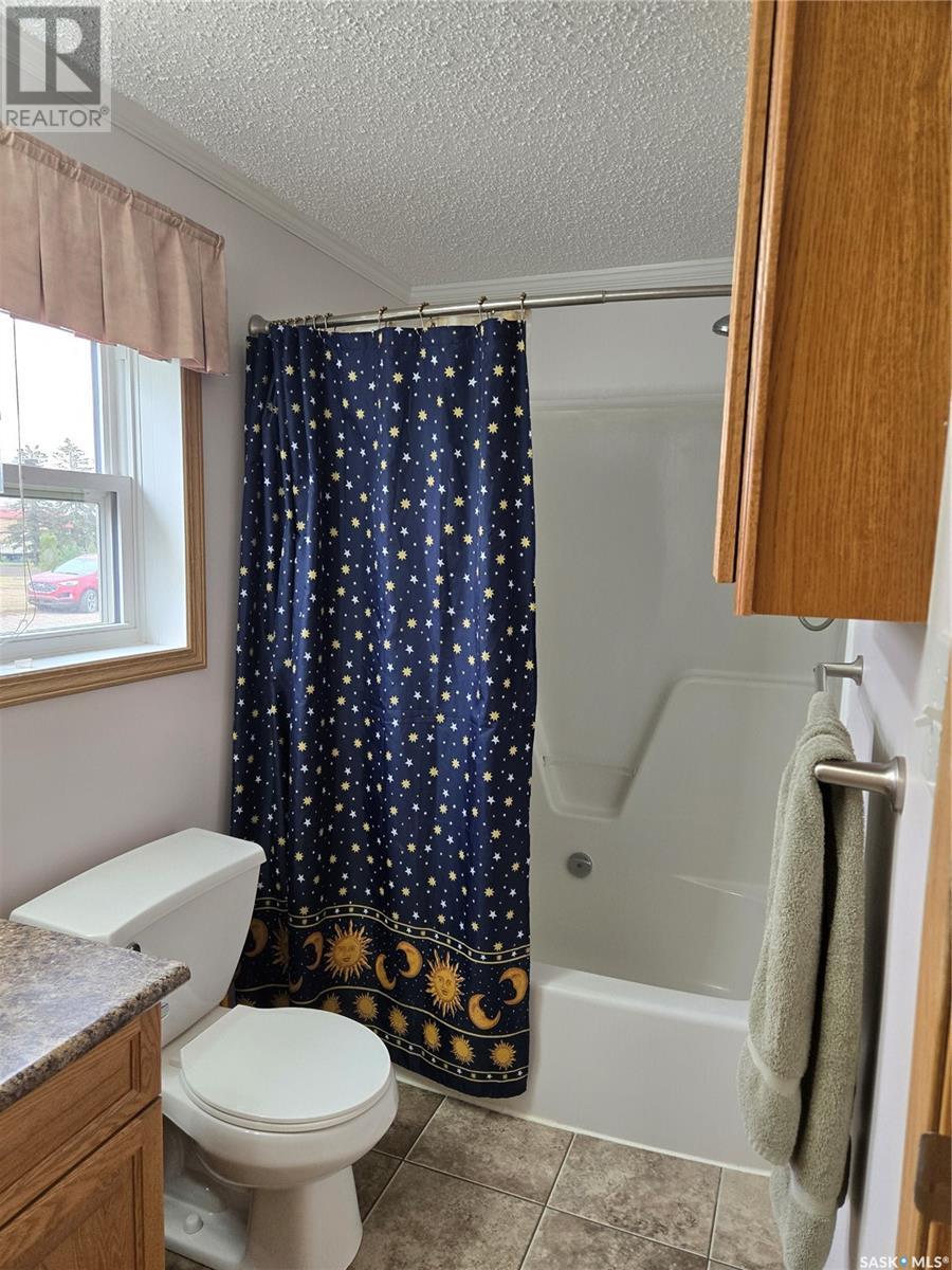 Photo 17 of 112 2nd Avenue, Macrorie SK