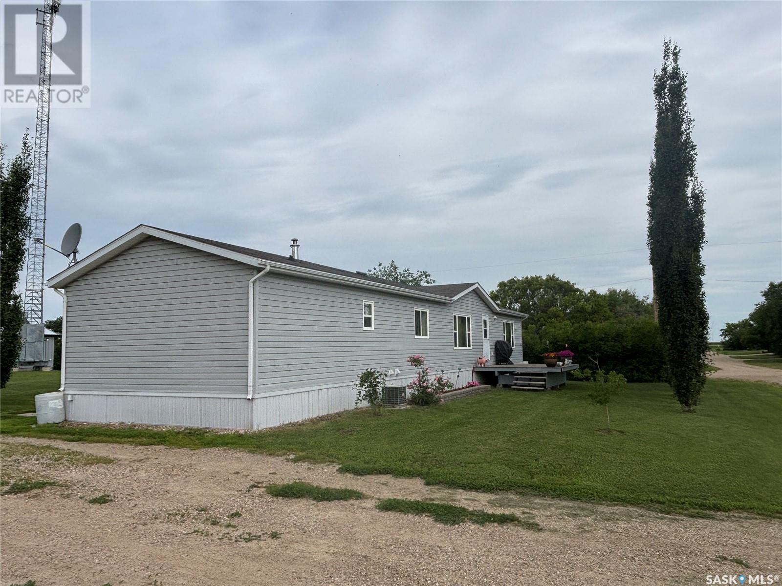 Photo 23 of 112 2nd Avenue, Macrorie SK