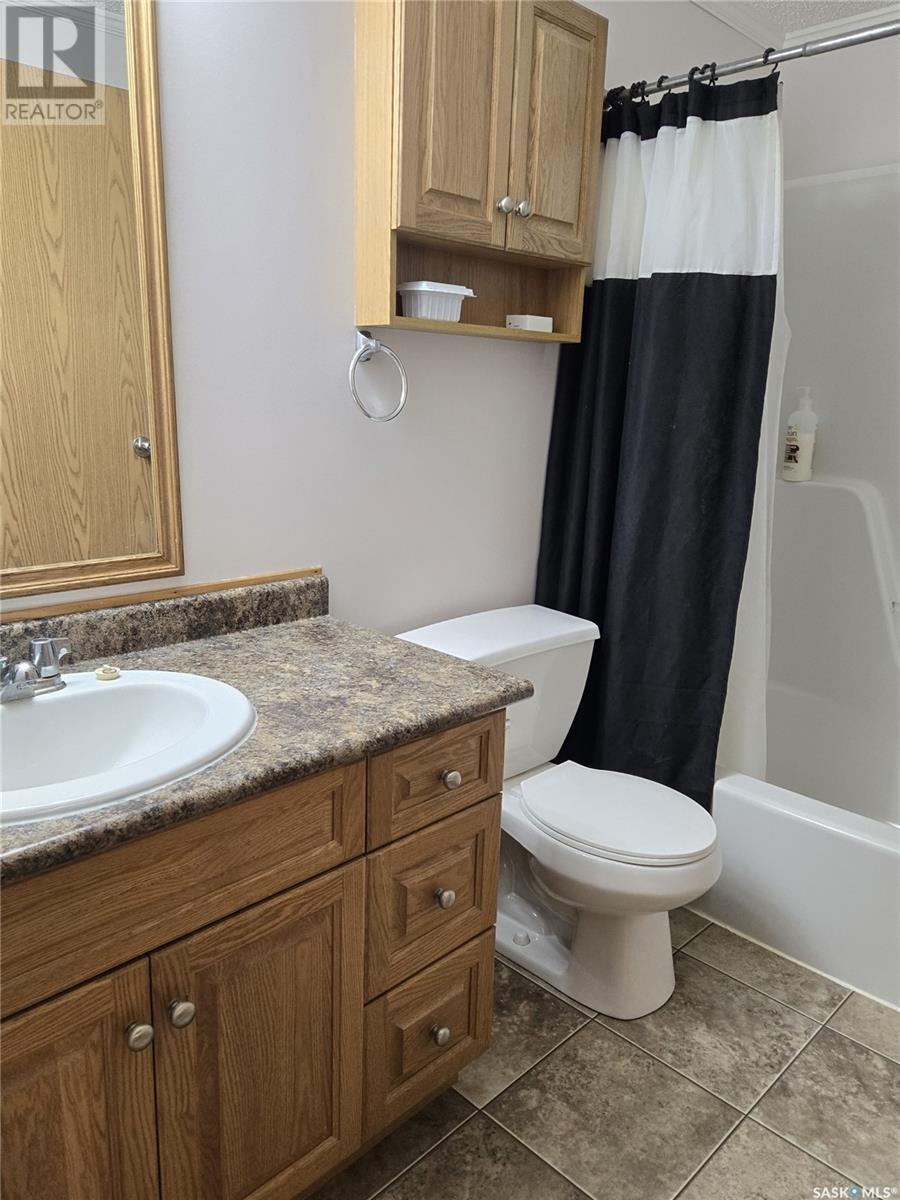 Photo 5 of 112 2nd Avenue, Macrorie SK