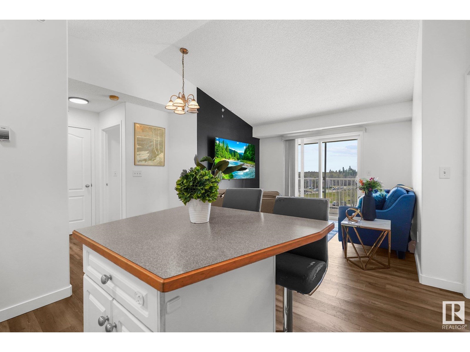 Photo 13 of 502 7511 171 St Nw, Edmonton AB