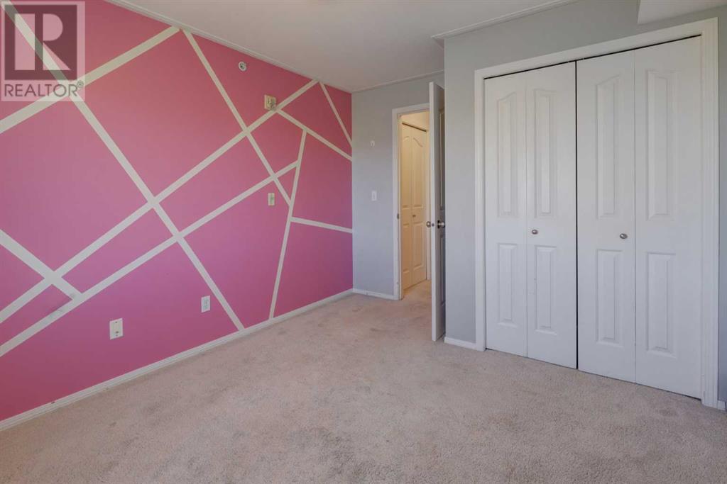 Single Family House for Sale in   Citadel Meadow Point NW Citadel Calgary 