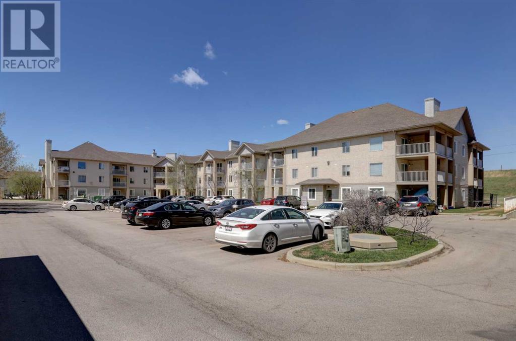 Single Family House for Sale in   Citadel Meadow Point NW Citadel Calgary 