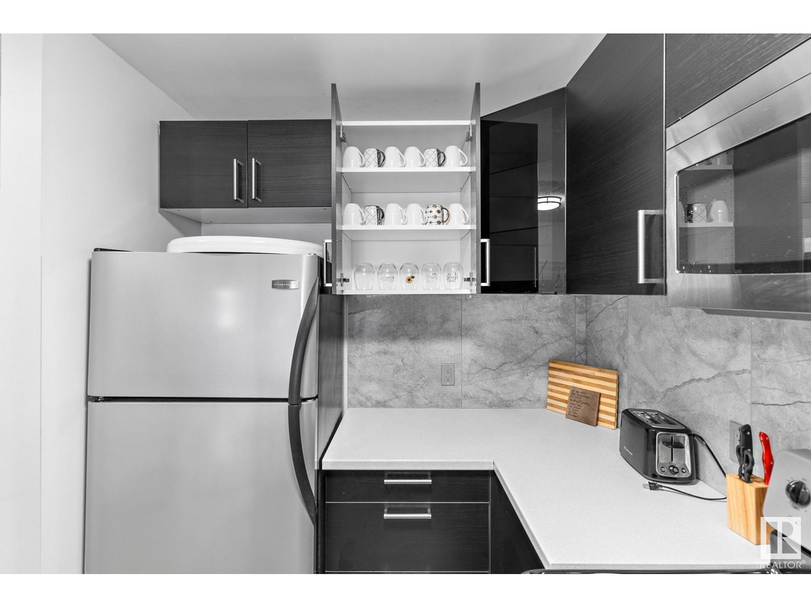 Photo 10 of 205 14916 26 St Nw, Edmonton AB