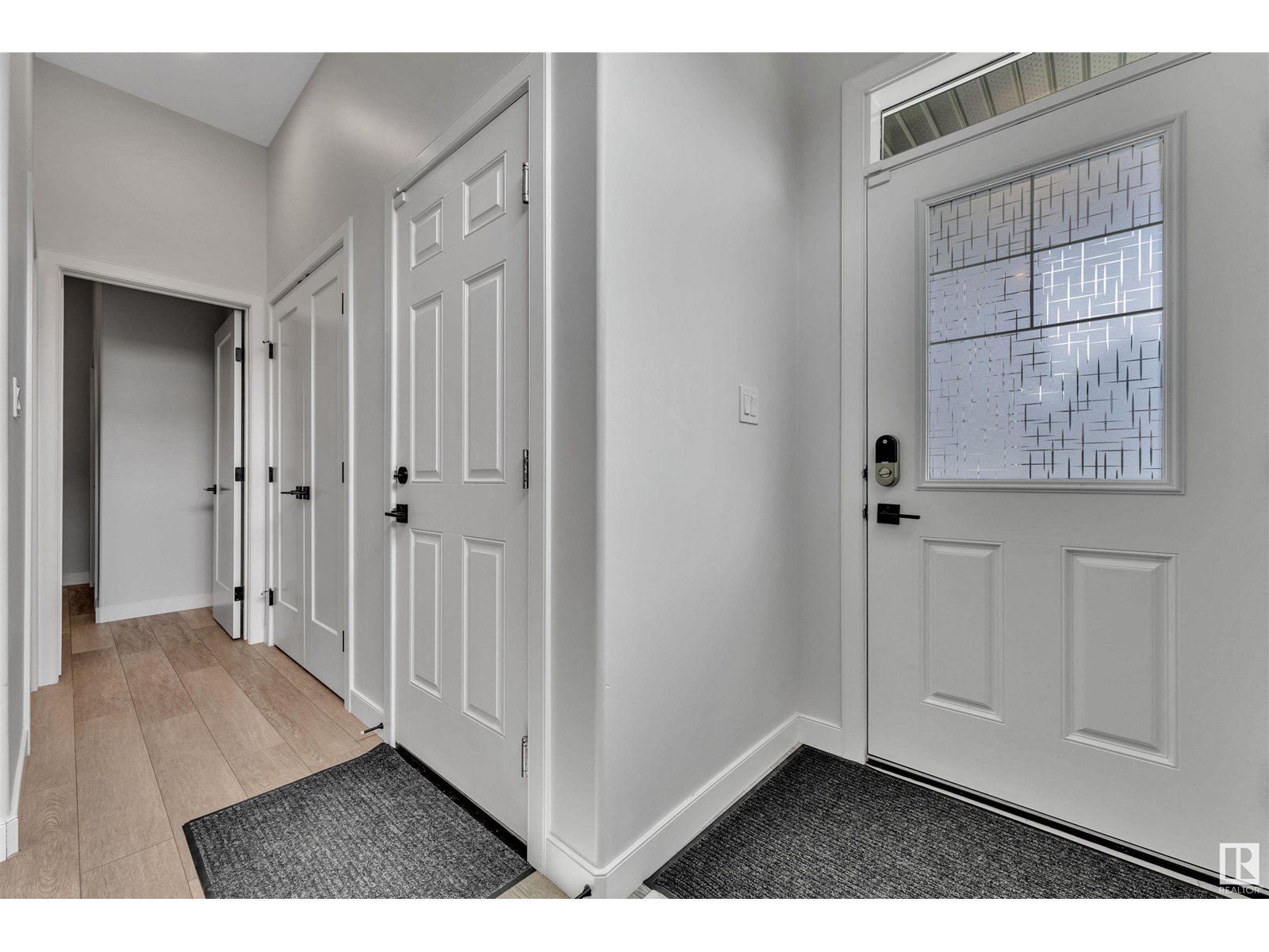 Photo 24 of 4104 Hawthorn Co Sw, Edmonton AB