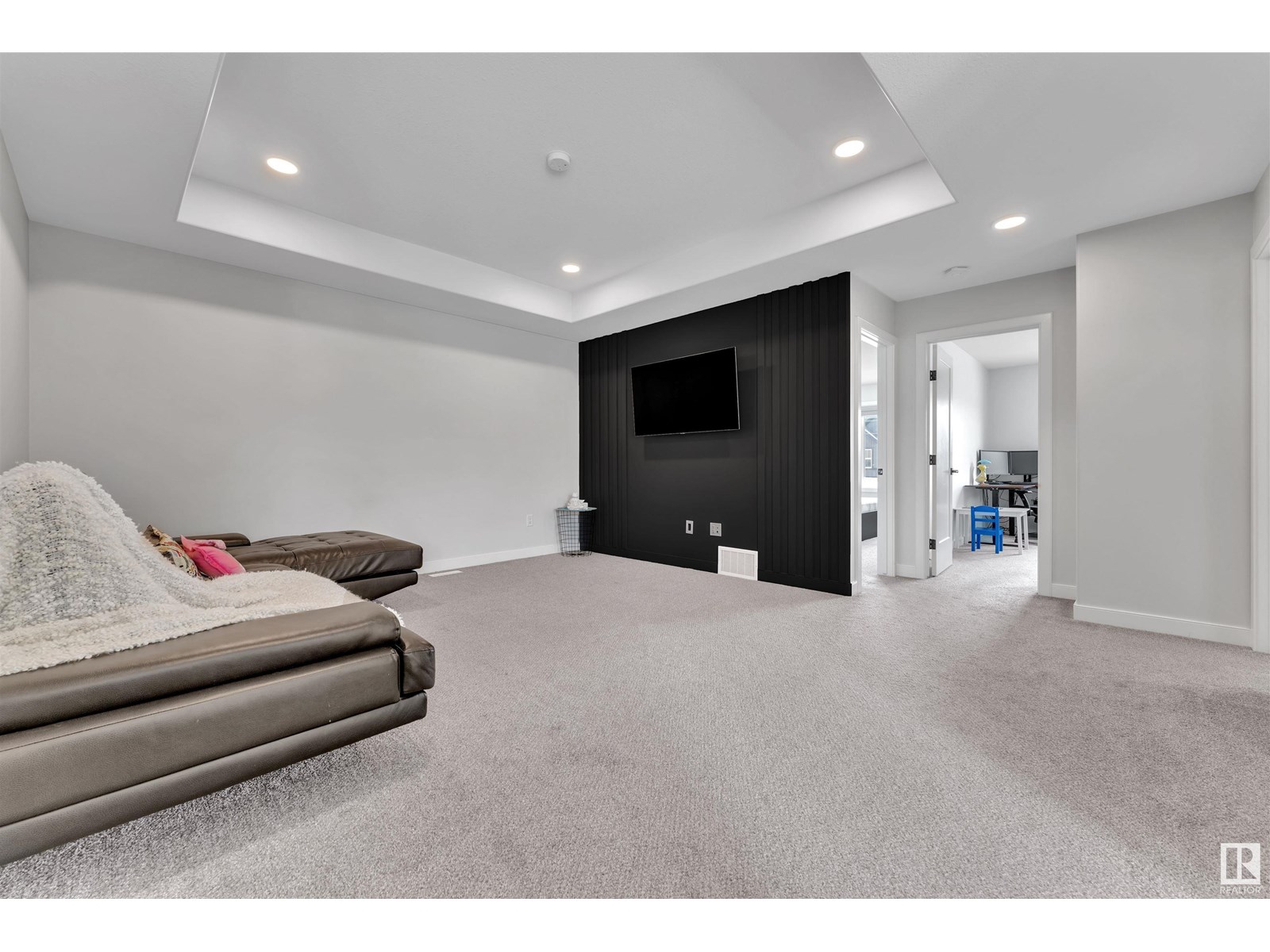 Photo 40 of 4104 Hawthorn Co Sw, Edmonton AB