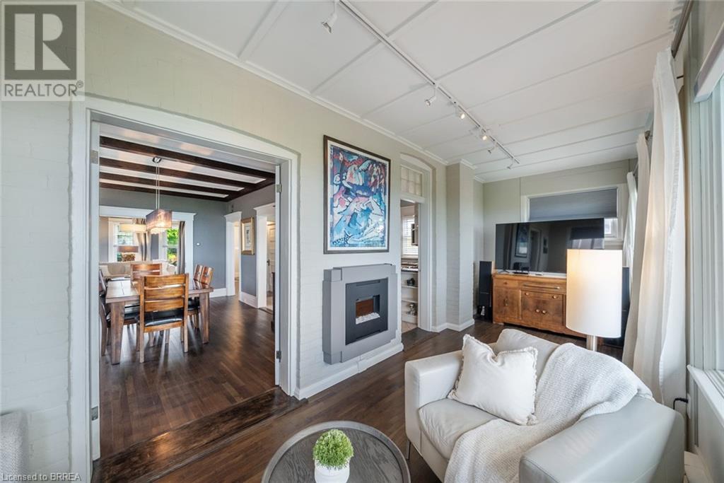Photo 11 of 47 Mountain Park Avenue, Hamilton ON