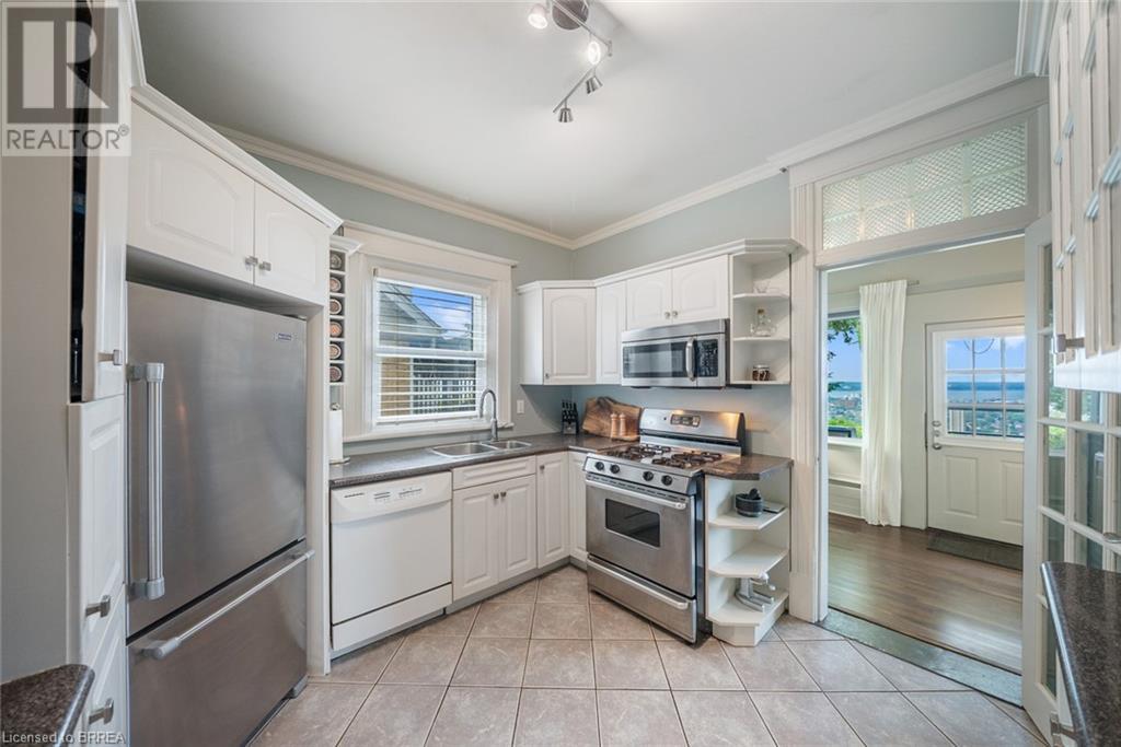 Photo 12 of 47 Mountain Park Avenue, Hamilton ON