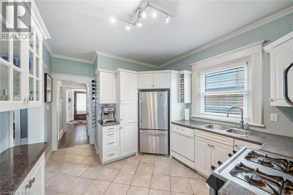 Photo 13 of 47 Mountain Park Avenue, Hamilton ON
