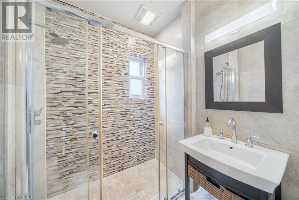 Photo 14 of 47 Mountain Park Avenue, Hamilton ON