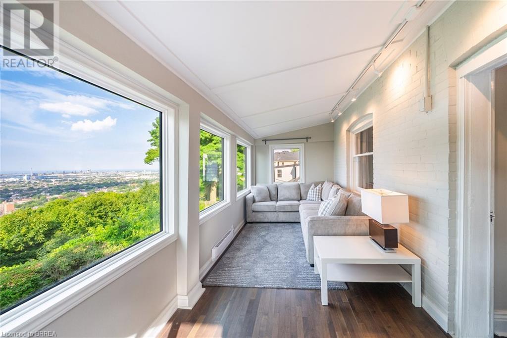 Photo 22 of 47 Mountain Park Avenue, Hamilton ON