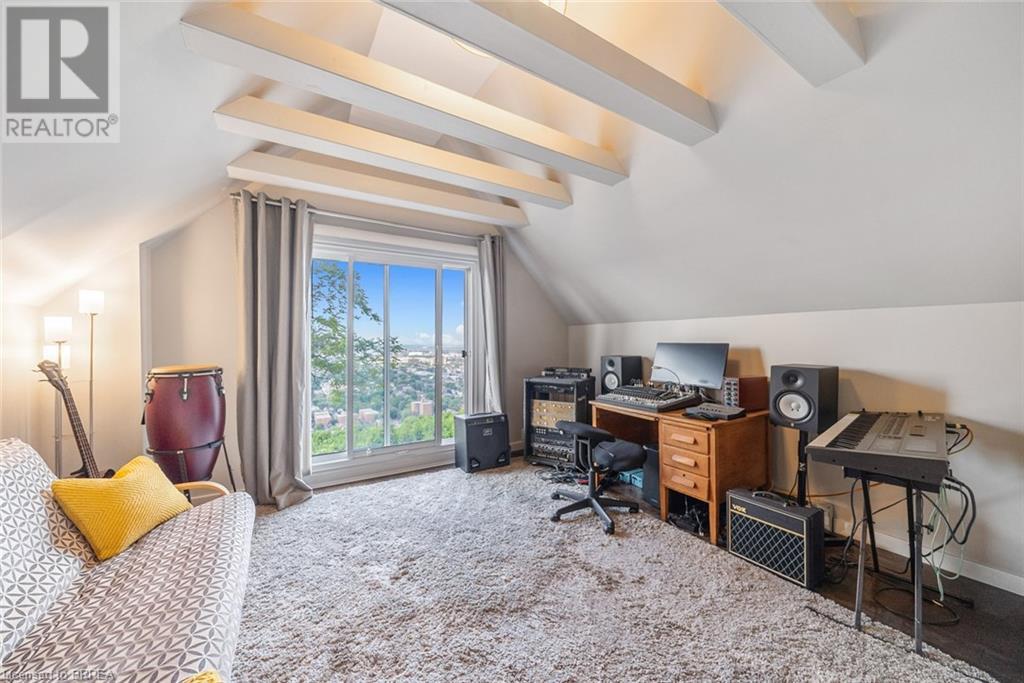 Photo 29 of 47 Mountain Park Avenue, Hamilton ON