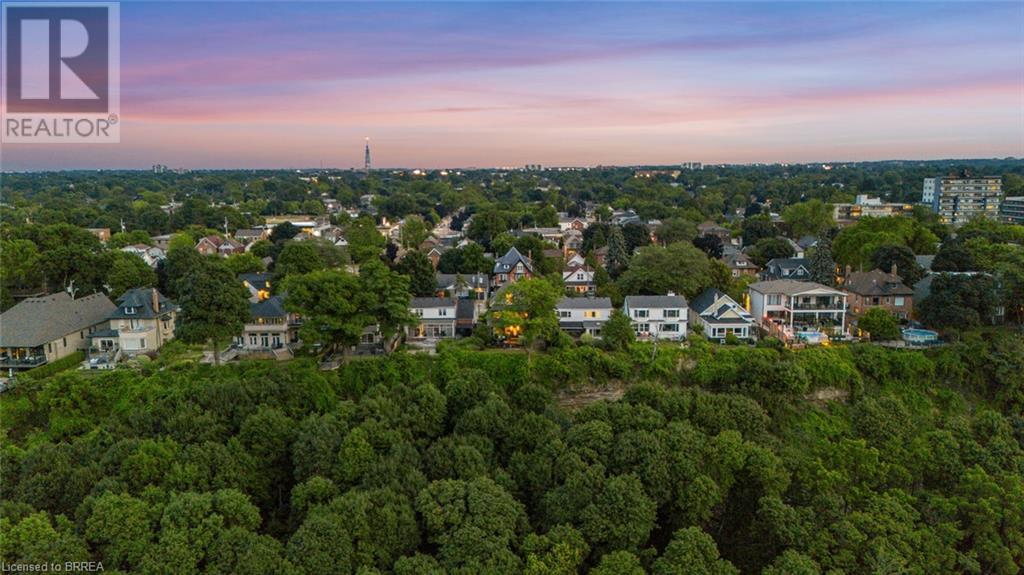 Photo 41 of 47 Mountain Park Avenue, Hamilton ON