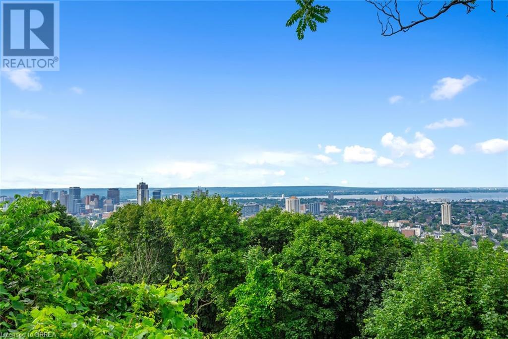 Photo 48 of 47 Mountain Park Avenue, Hamilton ON