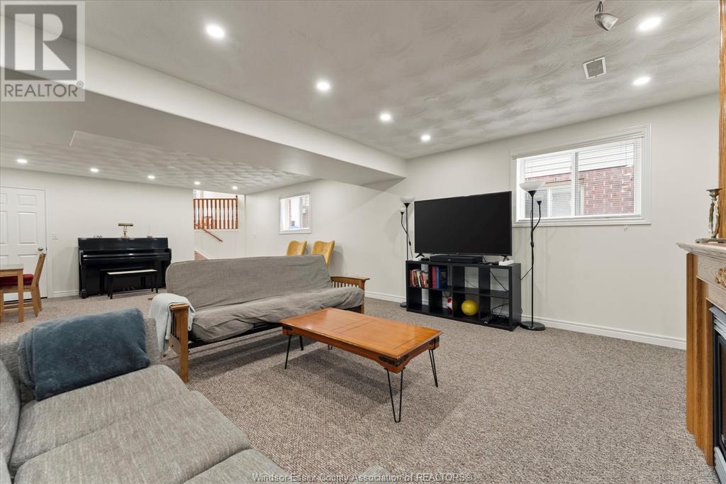 Photo 30 of 4583 Brunswick Avenue, Windsor ON