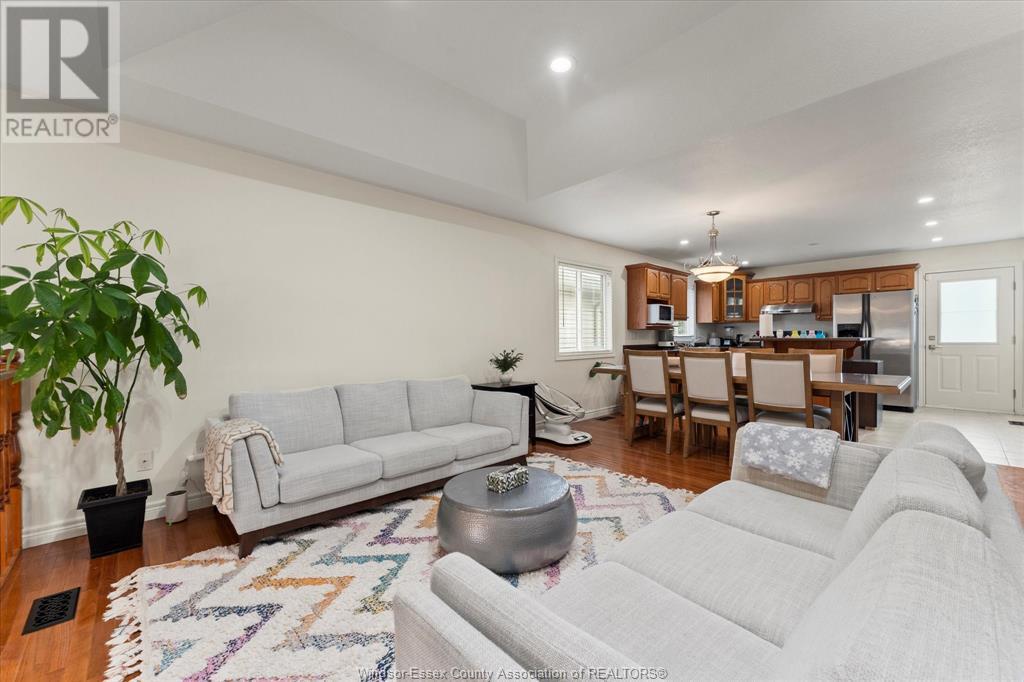 Photo 6 of 4583 Brunswick Avenue, Windsor ON