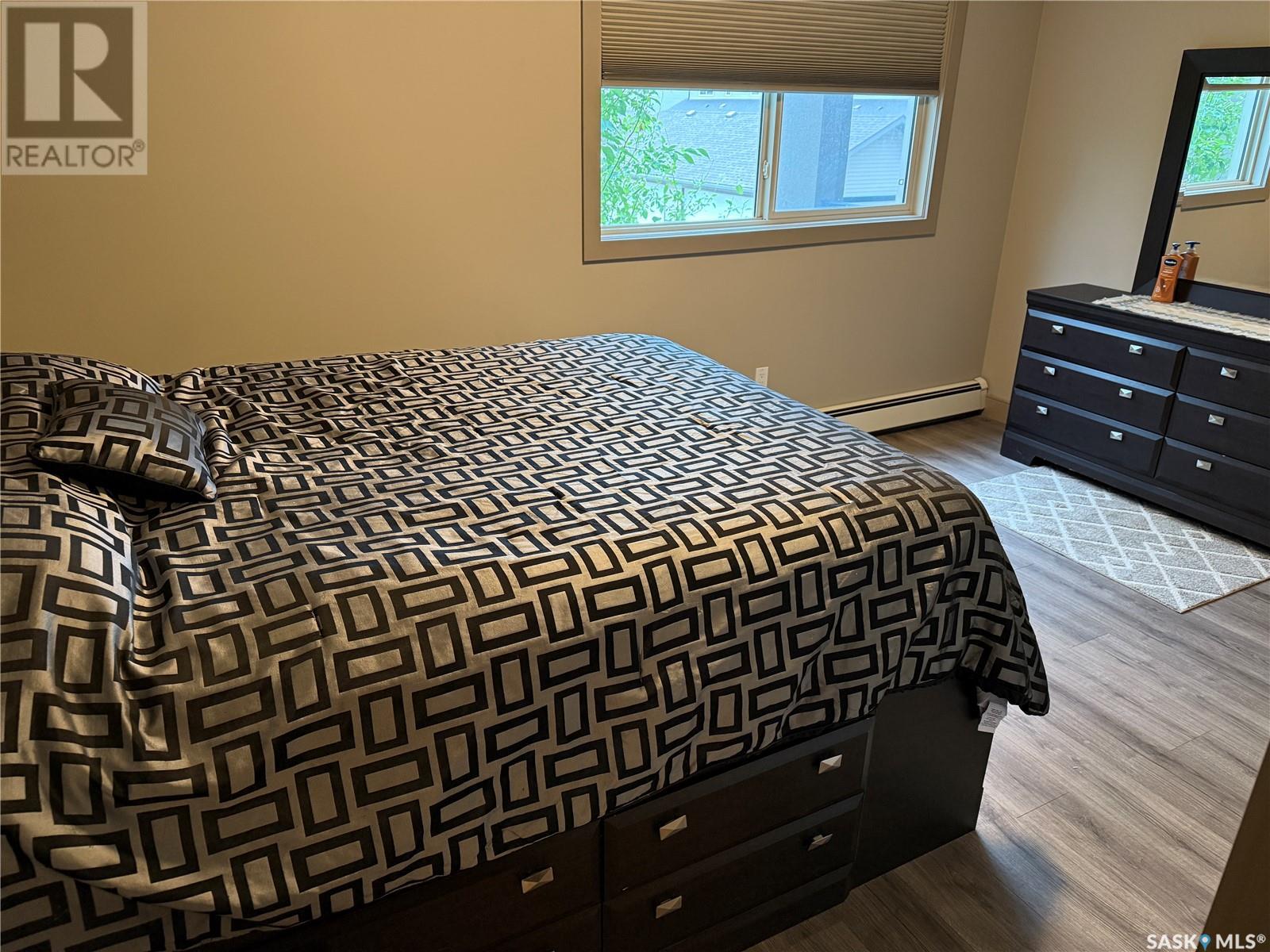 Photo 11 of 122 121 Willowgrove Crescent, Saskatoon SK