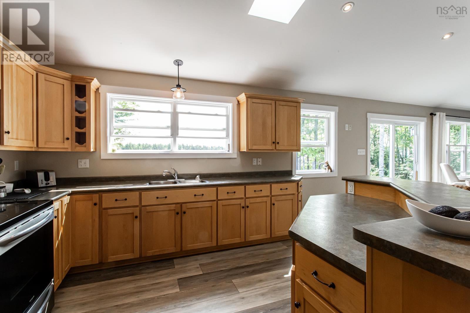 Property 20 of 27 of 4464 Old Liverpool Road