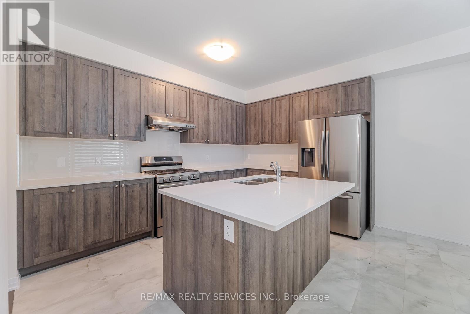 Photo 9 of 485 Adelaide Street, Wellington North ON