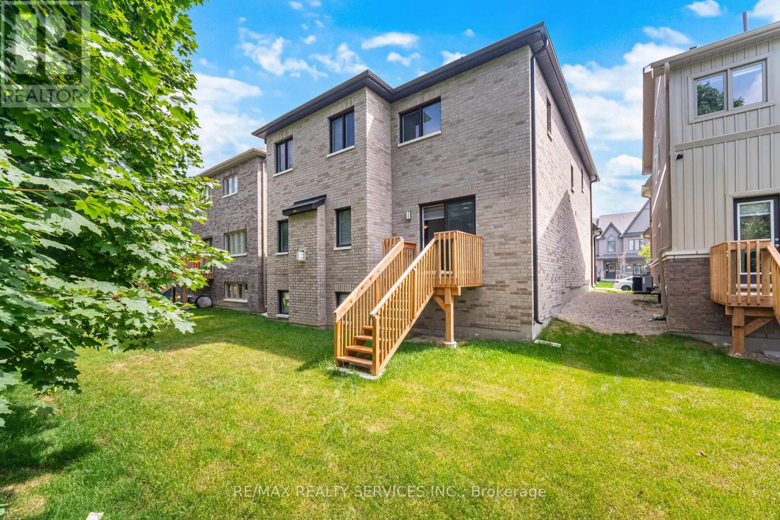 Photo 11 of 485 Adelaide Street, Wellington North ON